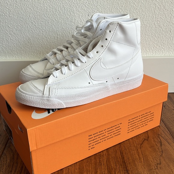 NWT White Mid Blazer ‘77 - Picture 2 of 6